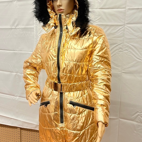 Women’s Gold Snowsuit - Picture 4 of 8